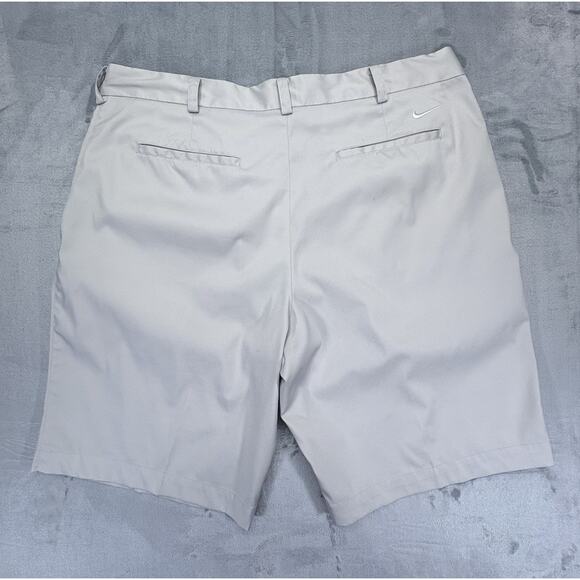 Nike Golf Tour Dry Fit-Men’s size 36-cream color-Pleated Front-Good Condition - Picture 2 of 10